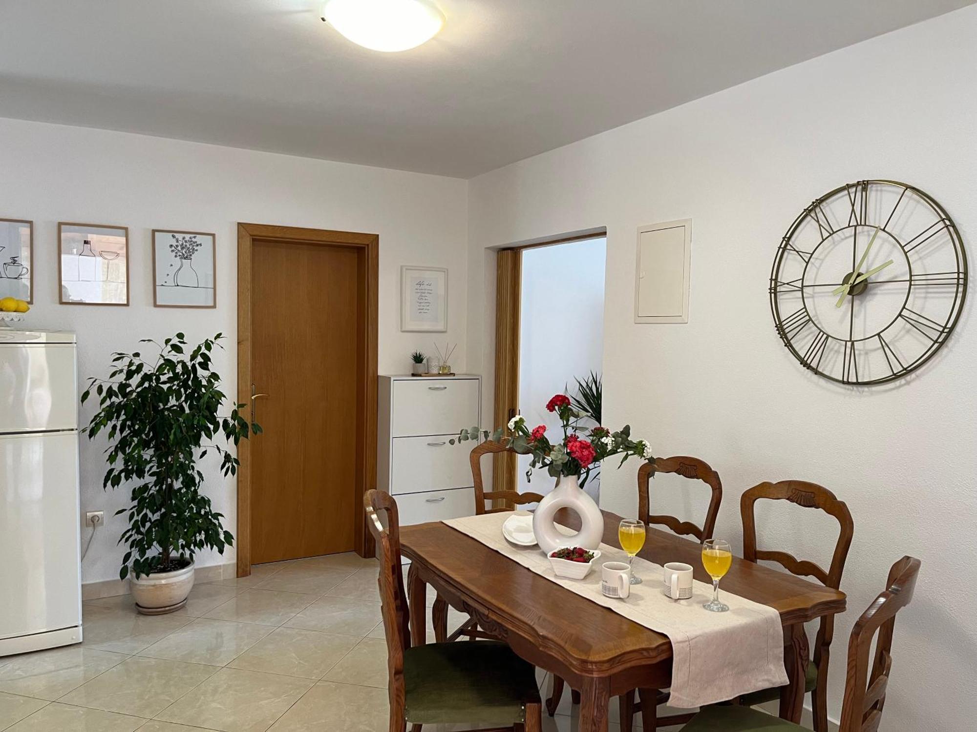 Apartment Lora Макарська Екстер'єр фото