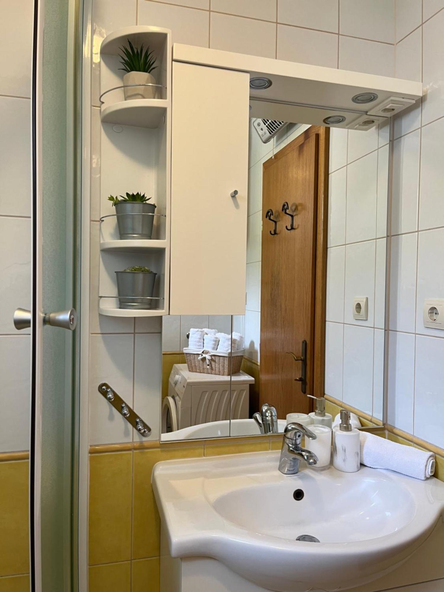 Apartment Lora Макарська Екстер'єр фото